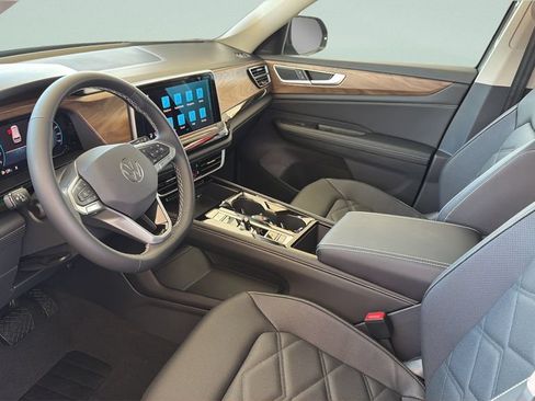 New 2026 Volkswagen Atlas SE FWD image 30