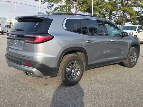 Used 2025 GMC Acadia Elevation image 3