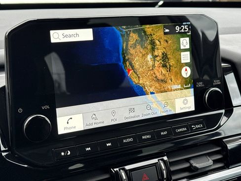 Used 2024 Nissan Pathfinder SL w/ SL Premium Package image 25