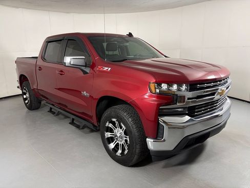 Used 2019 Chevrolet Silverado 1500 LT w/ Texas Edition AWD/4WD image 2