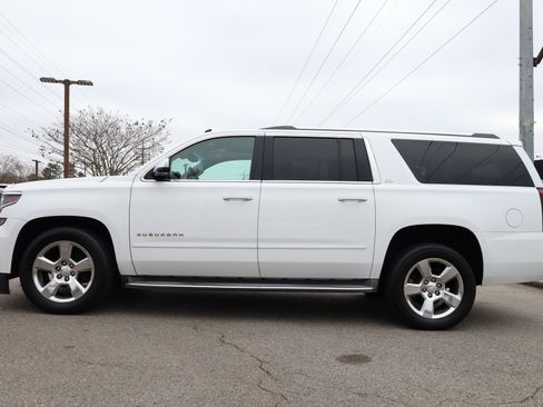 Used 2015 Chevrolet Suburban LTZ image 2