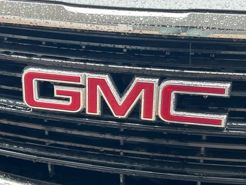 Used 2020 GMC Terrain SLE w/ Driver Convenience Package image 10