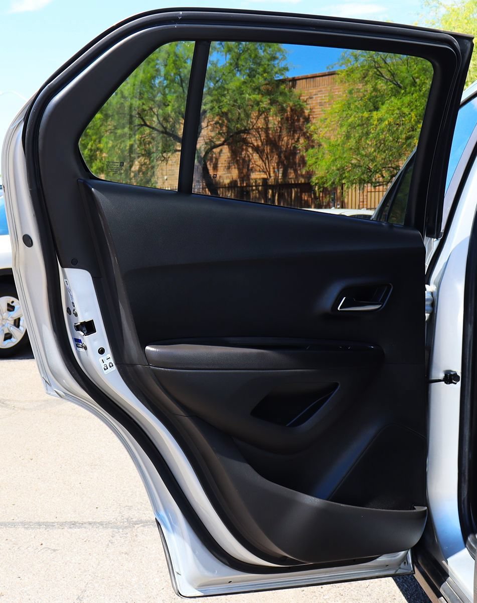 Used 2020 Chevrolet Trax LS w/ Tint and Cruise Package FWD image 32