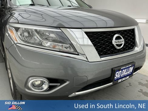 Used 2016 Nissan Pathfinder Platinum image 28
