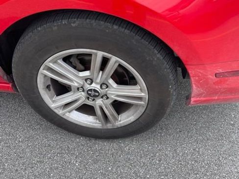 Used 2014 Ford Mustang Coupe RWD image 8
