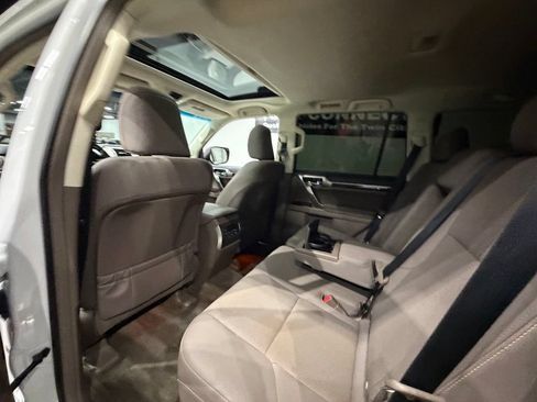 Used 2019 Lexus GX 460 Premium AWD/4WD image 23