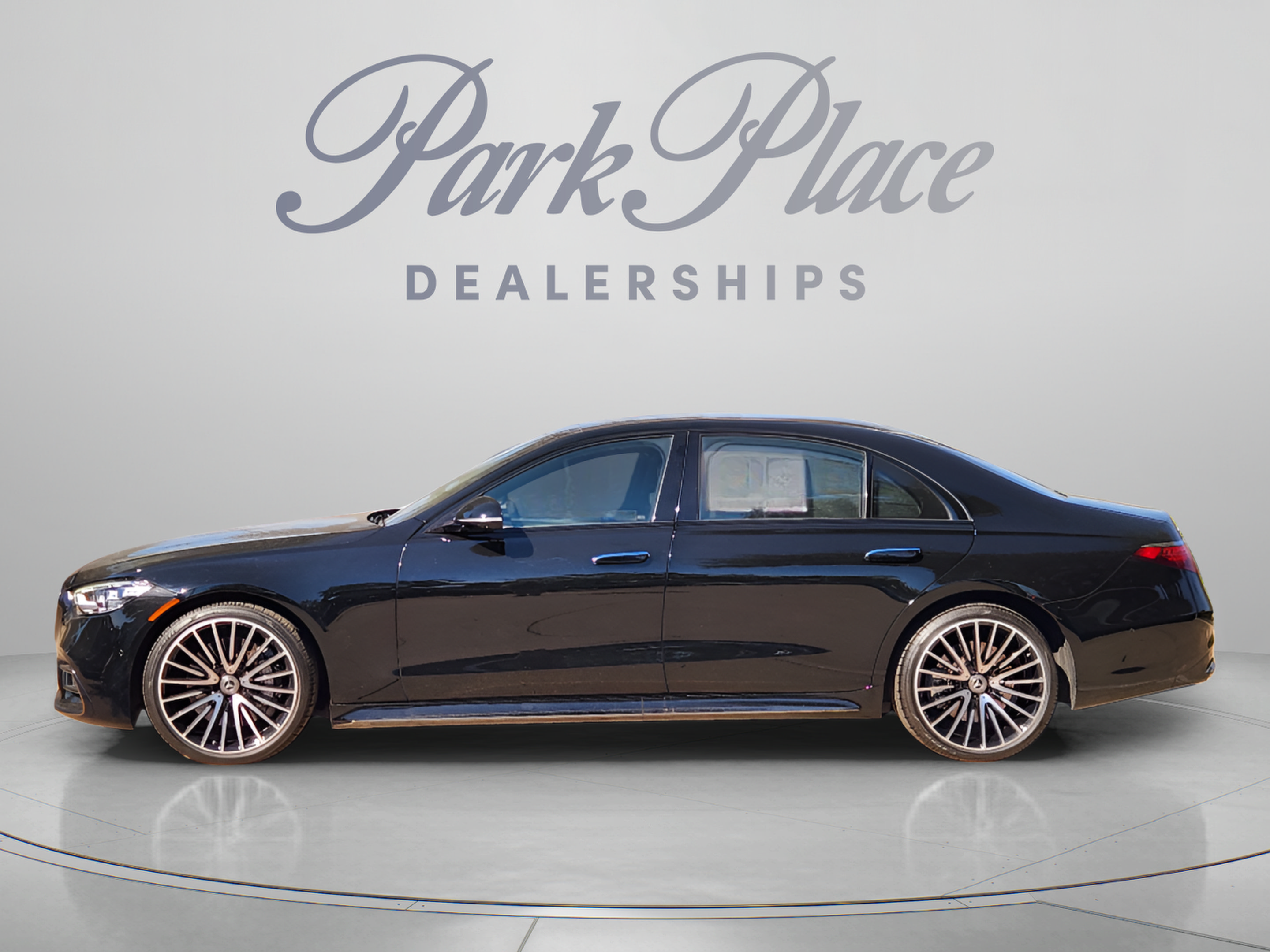 Certified 2023 Mercedes-Benz S 500 4MATIC image 2
