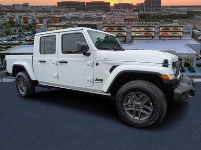 New 2025 Jeep Gladiator Sport