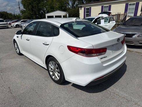 Used 2018 Kia Optima LX w/ 17" Alloy Wheels Package FWD image 7