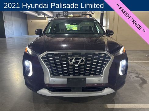 Used 2021 Hyundai Palisade Limited w/ Cargo Package AWD/4WD image 2