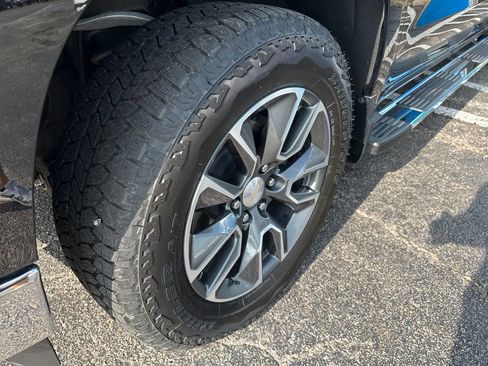 Used 2024 Chevrolet Silverado 1500 LT AWD/4WD image 9