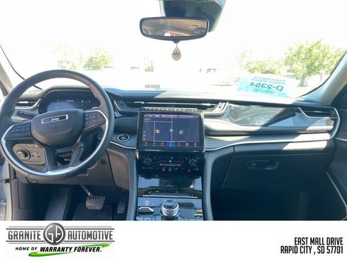 Used 2024 Jeep Grand Cherokee Limited 4xe AWD/4WD image 13