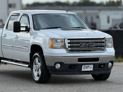 Used 2013 GMC Sierra 2500 SLE w/ HD SLE Premium Package AWD/4WD image 15