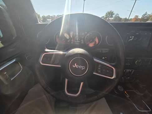 Used 2020 Jeep Gladiator Rubicon image 13