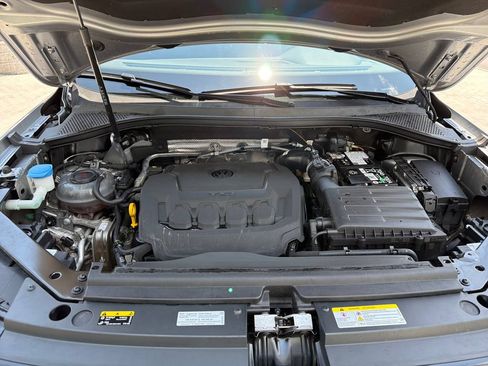 Certified 2024 Volkswagen Tiguan SE R-Line AWD/4WD image 23