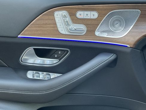 Certified 2025 Mercedes-Benz GLE 450e 4MATIC image 18