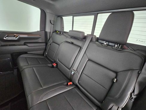 Used 2024 Chevrolet Silverado 1500 LT Trail Boss w/ LT Trail Boss Premium Package image 16