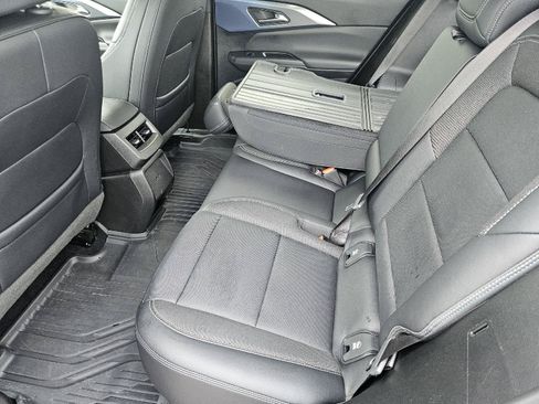 Used 2025 Chevrolet Equinox EV LT w/ Convenience Package FWD image 17