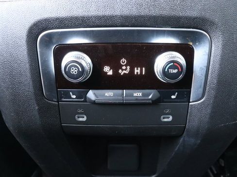 Used 2021 GMC Yukon AT4 image 18