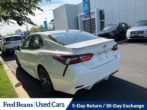 Used 2021 Toyota Camry SE w/ Convenience Package AWD/4WD image 4