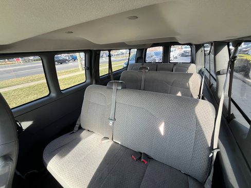 Used 2019 Chevrolet Express 3500 LT w/ LT Preferred Equipment Group image 25