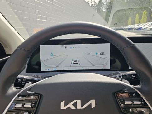 Used 2024 Kia EV6 Light AWD/4WD image 24