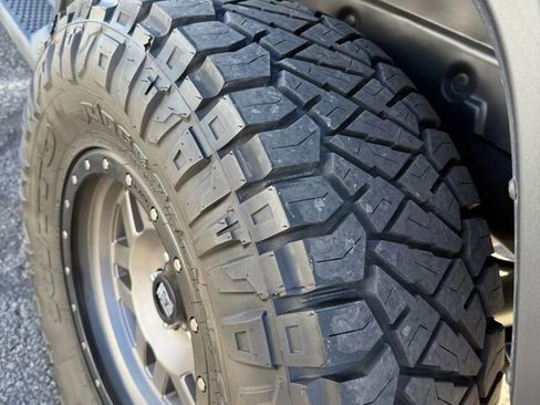 Used 2018 Jeep Wrangler Unlimited Sahara image 19