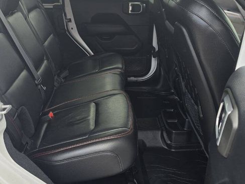 Used 2018 Jeep Wrangler Unlimited Rubicon AWD/4WD image 20