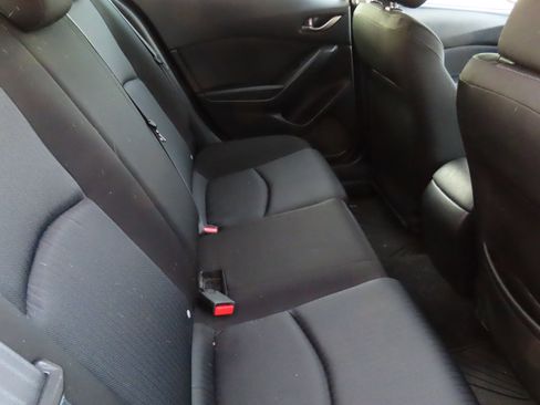 Used 2015 MAZDA MAZDA3 i Sport image 11