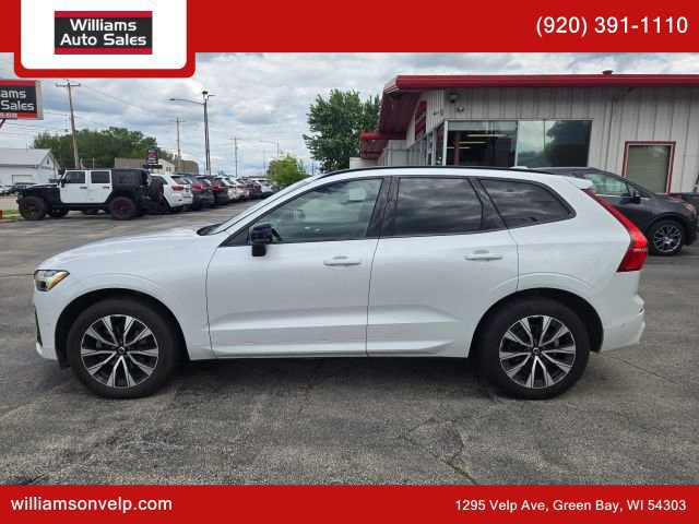 Used 2023 Volvo XC60 B5 Plus AWD/4WD image 7