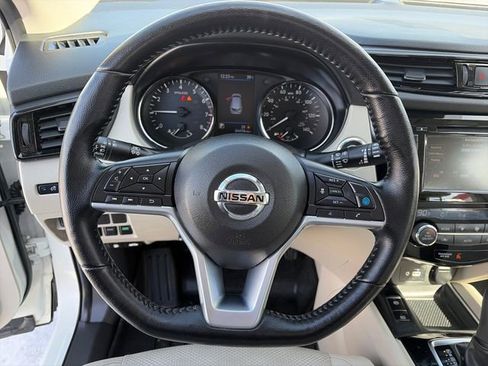 Used 2022 Nissan Rogue Sport SV w/ Technology Package image 26