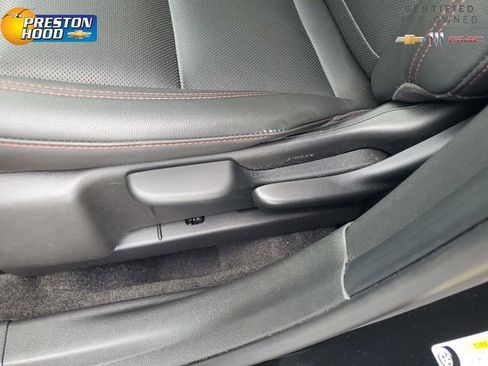 Certified 2025 Chevrolet Trax RS w/ Driver Confidence Package FWD image 19