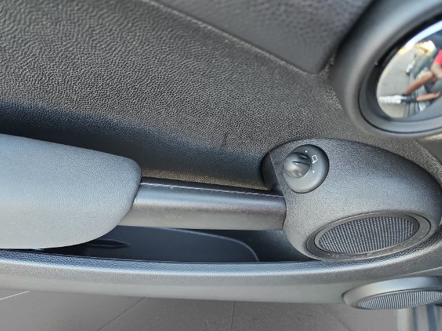 Used 2009 MINI Cooper Hardtop FWD image 25