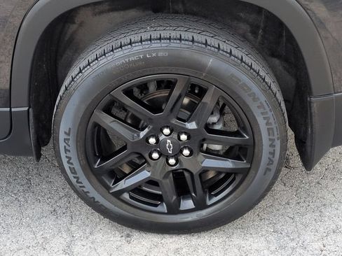 Used 2023 Chevrolet Traverse LT FWD image 34