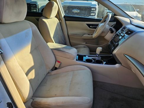 Used 2014 Nissan Altima 2.5 S w/ Display Audio Package FWD image 31
