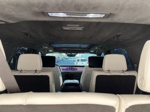 Used 2025 Cadillac Escalade Sport Platinum w/ LPO, ONYX Package image 8