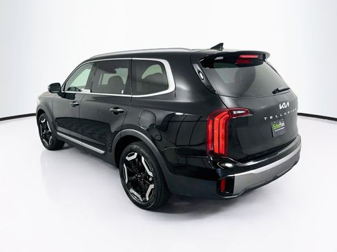 Used 2025 Kia Telluride S FWD image 5