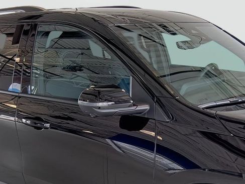 New 2026 Chevrolet Traverse LT w/ Midnight/Sport Edition image 17