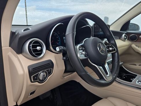 Used 2022 Mercedes-Benz GLC 300 4MATIC image 10