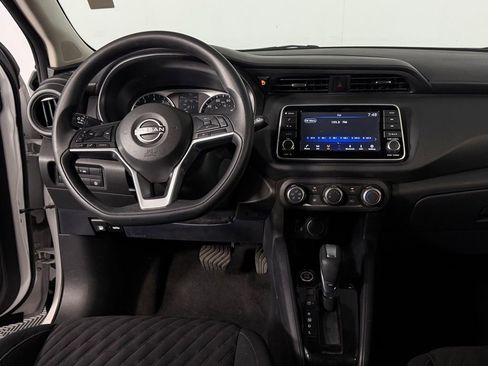 Used 2022 Nissan Kicks S image 15