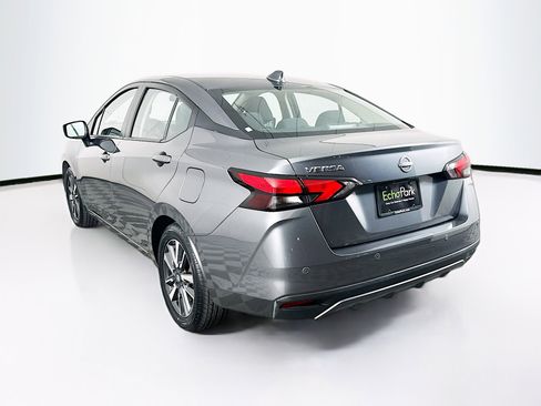 Used 2025 Nissan Versa SV image 5