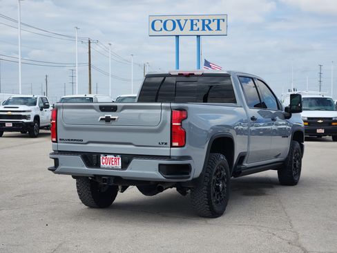 Used 2024 Chevrolet Silverado 2500 LTZ w/ LTZ Plus Package AWD/4WD image 7