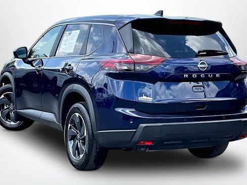 Used 2025 Nissan Rogue SV FWD image 5
