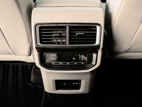 New 2026 Volkswagen Atlas SEL image 38