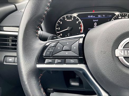 Used 2024 Nissan Altima 2.5 SR w/ SR Premium Package FWD image 19