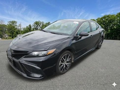 Used 2024 Toyota Camry SE w/ Cold Weather Package AWD/4WD image 4