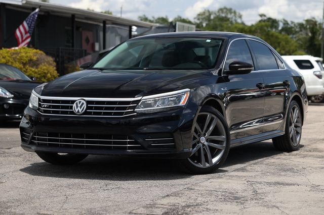 Used 2017 Volkswagen Passat 1.8T R-Line FWD image 1
