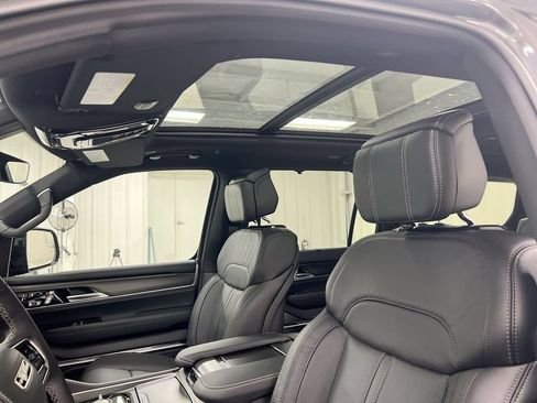 New 2026 Jeep Grand Wagoneer Summit AWD/4WD image 20