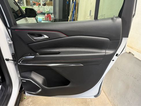 Used 2024 Chevrolet Traverse RS image 15