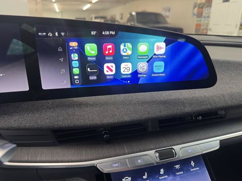 Used 2024 Lucid Air Touring AWD/4WD image 11